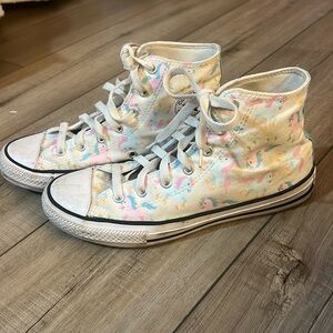 Women’s hightop unicorn converse